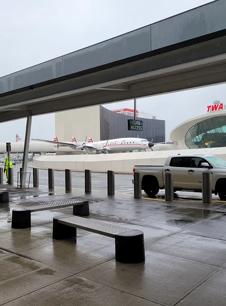 Airports & Airlines
